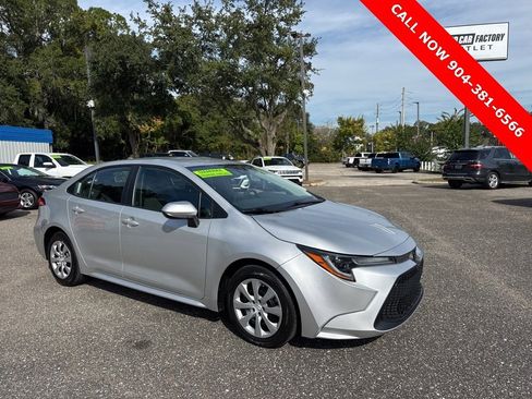 Used 2022 Toyota Corolla LE image 1