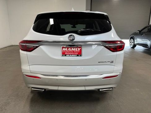 Used 2019 Buick Enclave Avenir w/ Avenir Technology Package AWD/4WD image 4