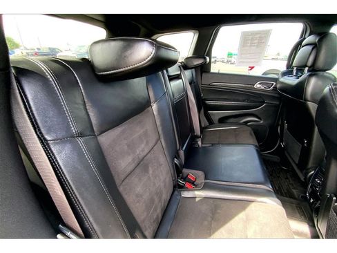 Used 2022 Jeep Grand Cherokee Laredo X AWD/4WD image 29