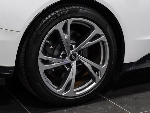 Used 2022 Audi e-tron GT Premium Plus image 56