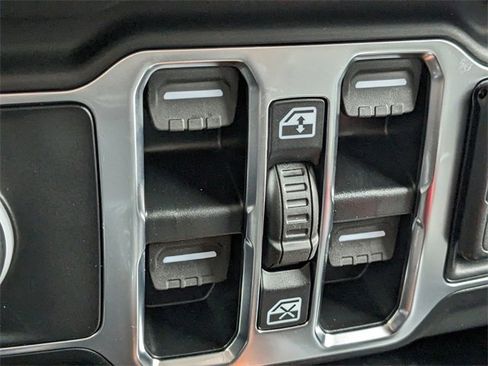 New 2025 Jeep Gladiator Sport image 23