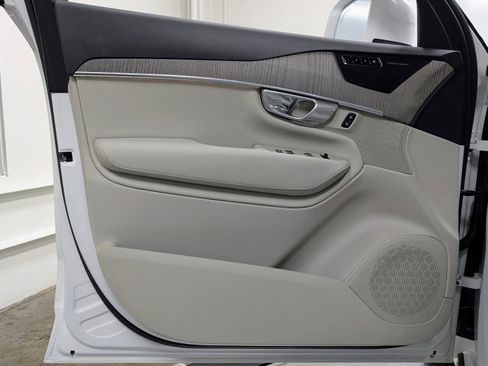 Used 2024 Volvo XC90 T8 Plus w/ Protection Package Premier image 12