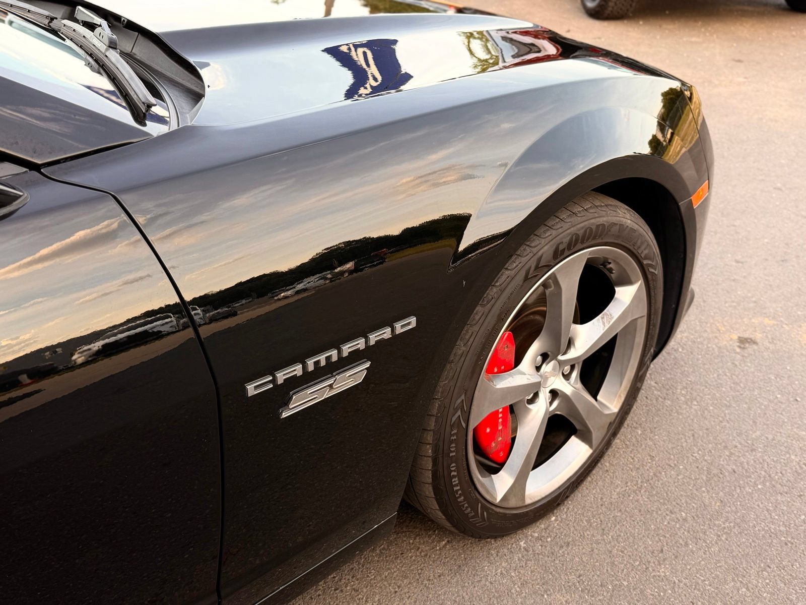 Used 2014 Chevrolet Camaro SS w/ RS Package RWD image 10