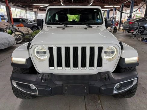 Used 2018 Jeep Wrangler Unlimited Sahara w/ Dual Top Group AWD/4WD image 6