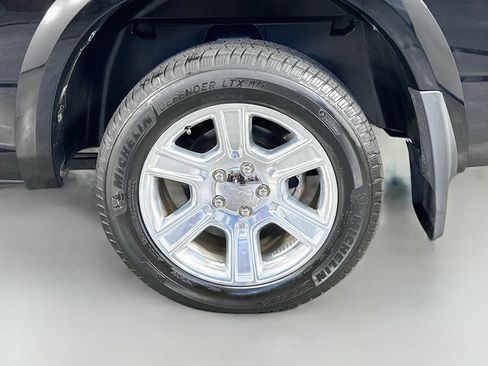 Used 2015 RAM 1500 Limited AWD/4WD image 34