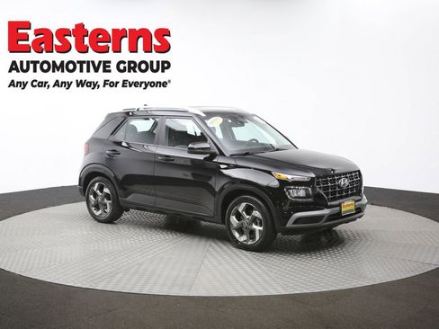 Used 2022 Hyundai Venue SEL image 48