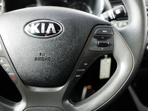 Used 2017 Kia Forte LX image 26