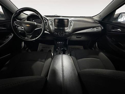 Used 2018 Chevrolet Malibu LT image 10
