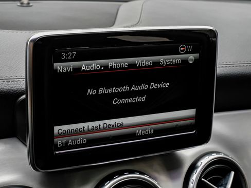 Used 2015 Mercedes-Benz GLA 45 AMG GLA 45 AMG 4MATIC Sport Utilit image 31