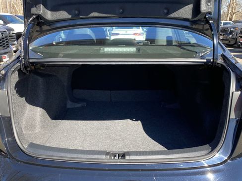 Used 2025 Toyota Corolla LE image 18