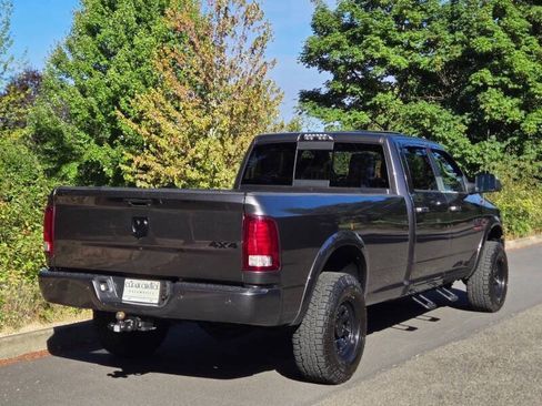 Used 2018 RAM 2500 Laramie w/ Sport Appearance Group AWD/4WD image 2