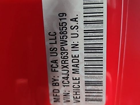 Used 2023 Jeep Wrangler Unlimited Rubicon 4xe w/ Safety Group image 31