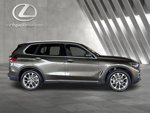 Used 2023 BMW X5 sDrive40i w/ Climate Comfort Package image 4