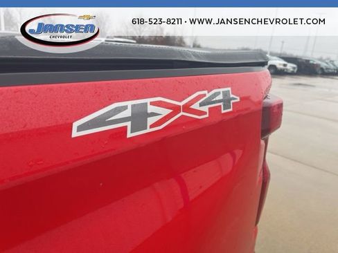 Used 2023 Chevrolet Silverado 1500 LT image 9