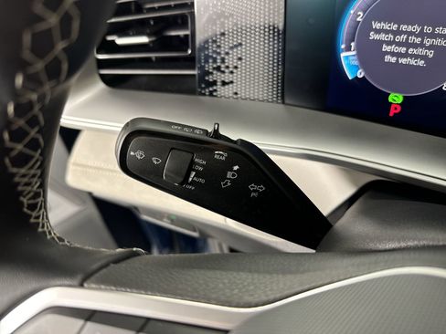 Used 2025 Volkswagen Tiguan SE image 14