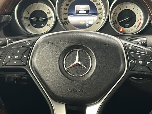 Used 2014 Mercedes-Benz E 550 Cabriolet image 22