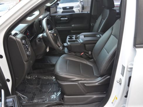 Used 2019 Chevrolet Silverado 1500 W/T w/ Trailering Package image 11