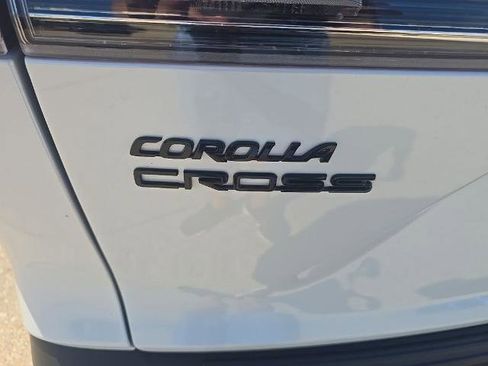 Used 2024 Toyota Corolla Cross AWD Hybrid w/ Convenience Package image 13