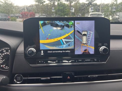 Used 2024 Mitsubishi Outlander FWD image 45