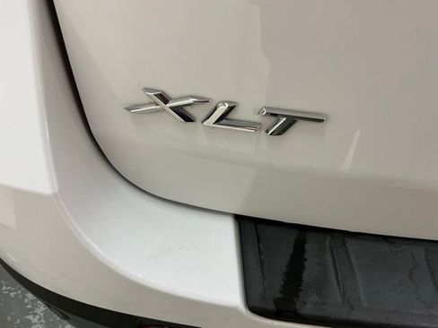 Used 2020 Ford Explorer XLT w/ Equipment Group 202A RWD image 7