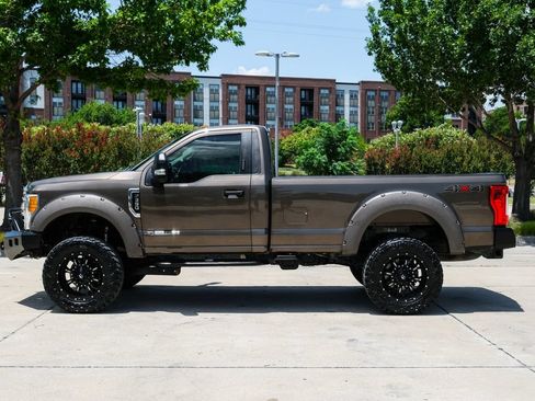 Used 2017 Ford F350 XLT w/ XLT Value Package AWD/4WD image 11