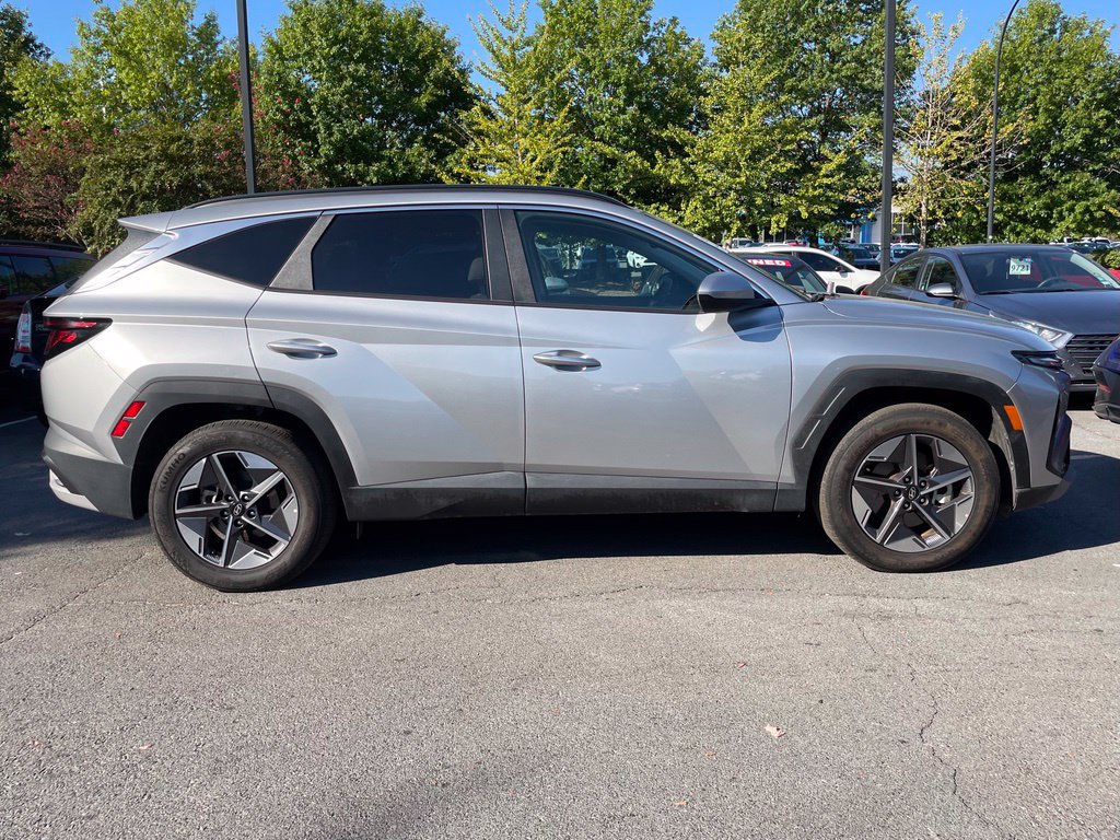 Used 2025 Hyundai Tucson SEL FWD image 2
