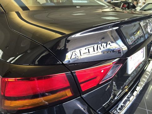 Used 2020 Nissan Altima 2.5 SV image 25