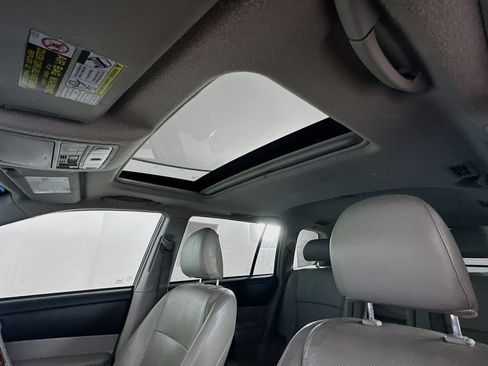 Used 2013 Toyota Highlander Limited image 24