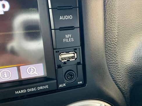 Used 2016 Jeep Wrangler Unlimited Rubicon image 31