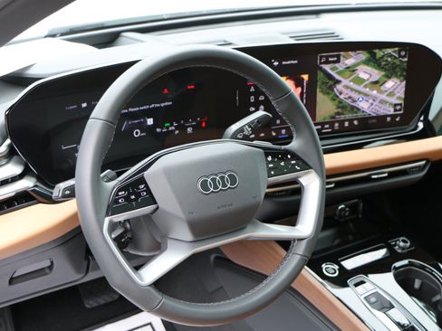 Used 2025 Audi A5 2.0T Premium Plus w/ Premium Plus AWD/4WD image 17