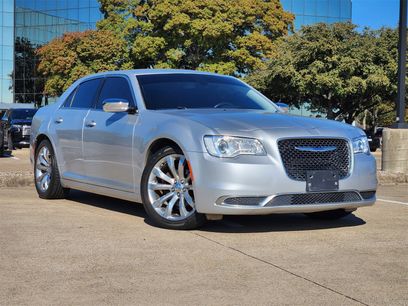 Used 2019 Chrysler 300 Touring w/ Chrome Appearance Package