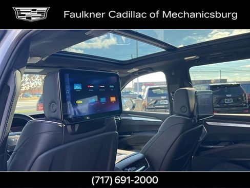 Certified 2025 Cadillac Escalade ESV V image 18