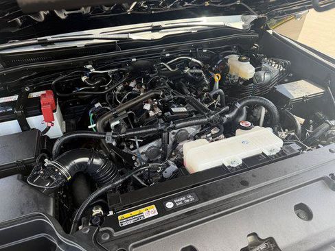 Certified 2025 Toyota 4Runner SR5 AWD/4WD image 23