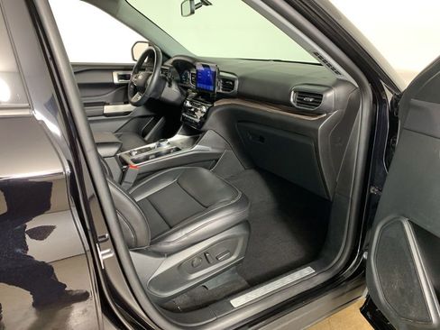 Used 2023 Ford Explorer Limited w/ Equipment Group 301A image 42