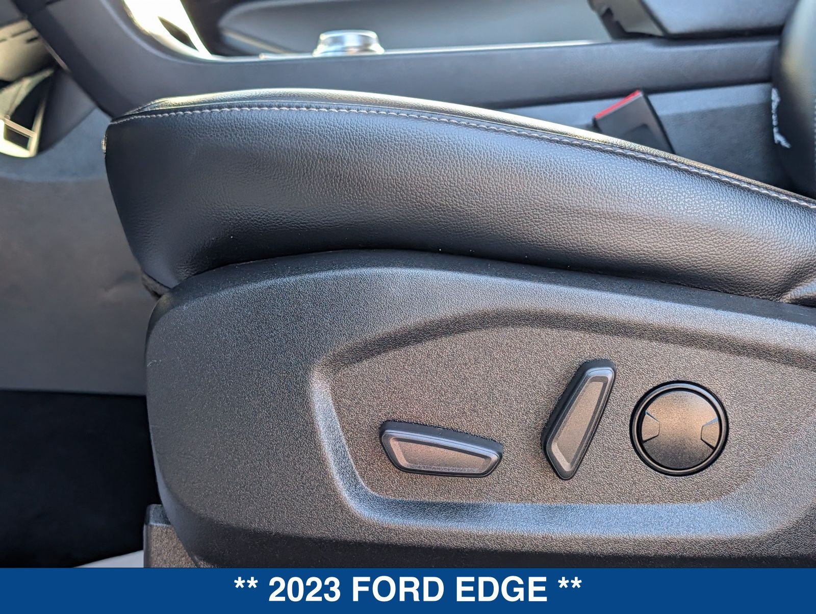 Used 2023 Ford Edge SEL AWD/4WD image 23