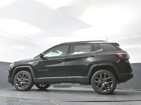New 2026 Jeep Compass Limited w/ Sun, Sound & Navigation Group AWD/4WD image 42