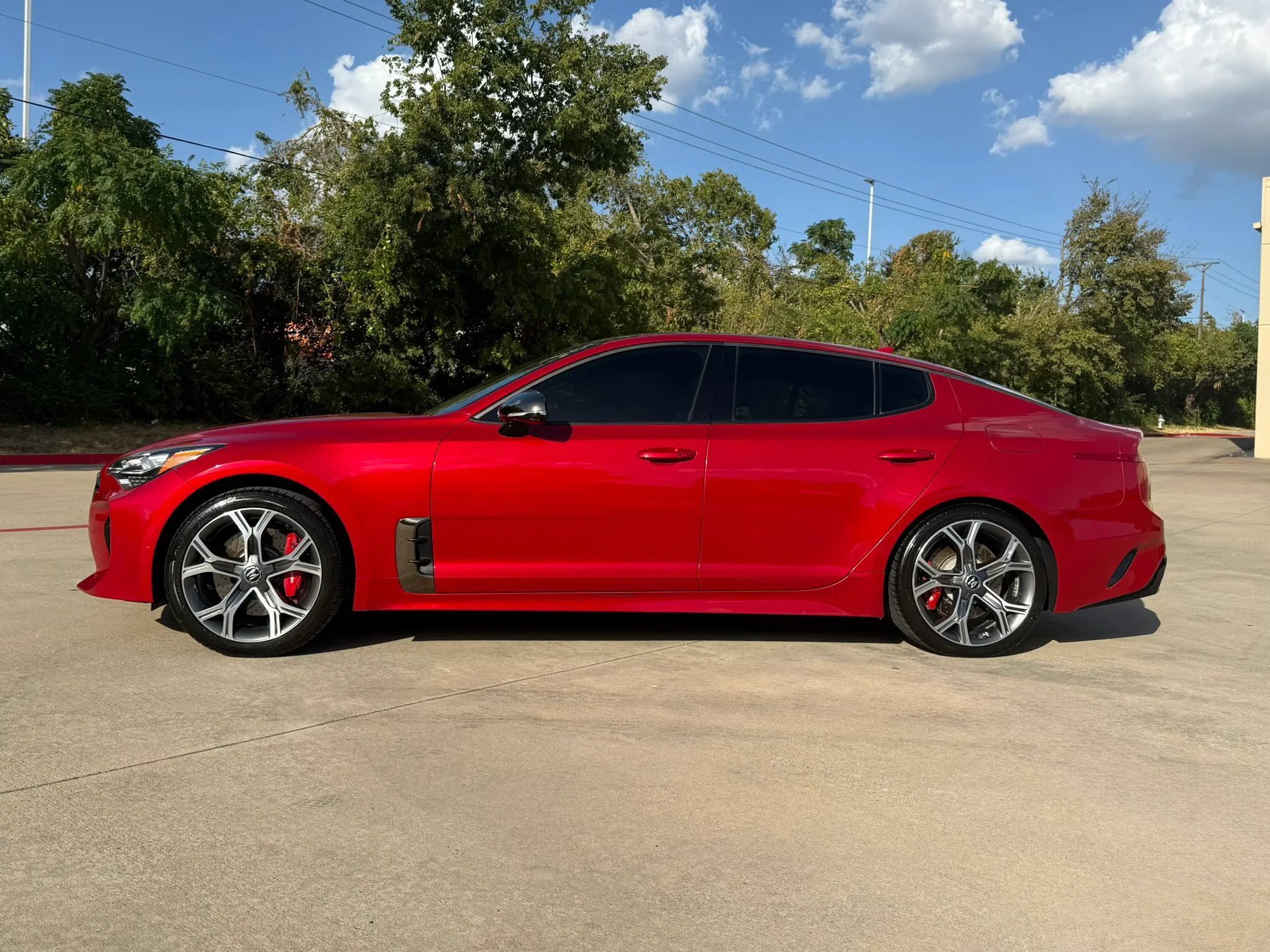 Used 2019 Kia Stinger GT1 RWD image 3