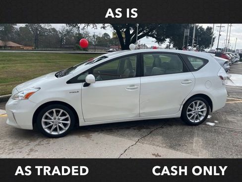 Used 2014 Toyota Prius V Five image 5