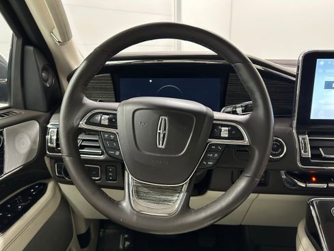 Used 2018 Lincoln Navigator L Black Label w/ Cargo Package image 11