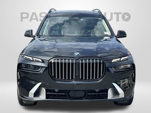 Used 2023 BMW X7 xDrive40i w/ Climate Comfort Package AWD/4WD image 7