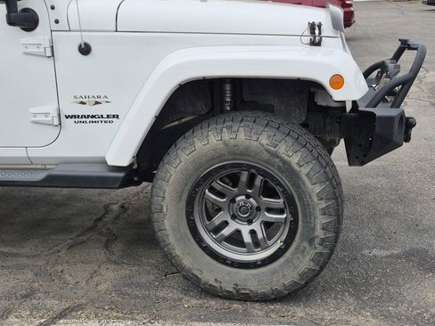 Used 2016 Jeep Wrangler Unlimited Sahara w/ Connectivity Group AWD/4WD image 5