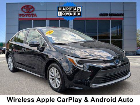 Certified 2024 Toyota Corolla XLE image 1