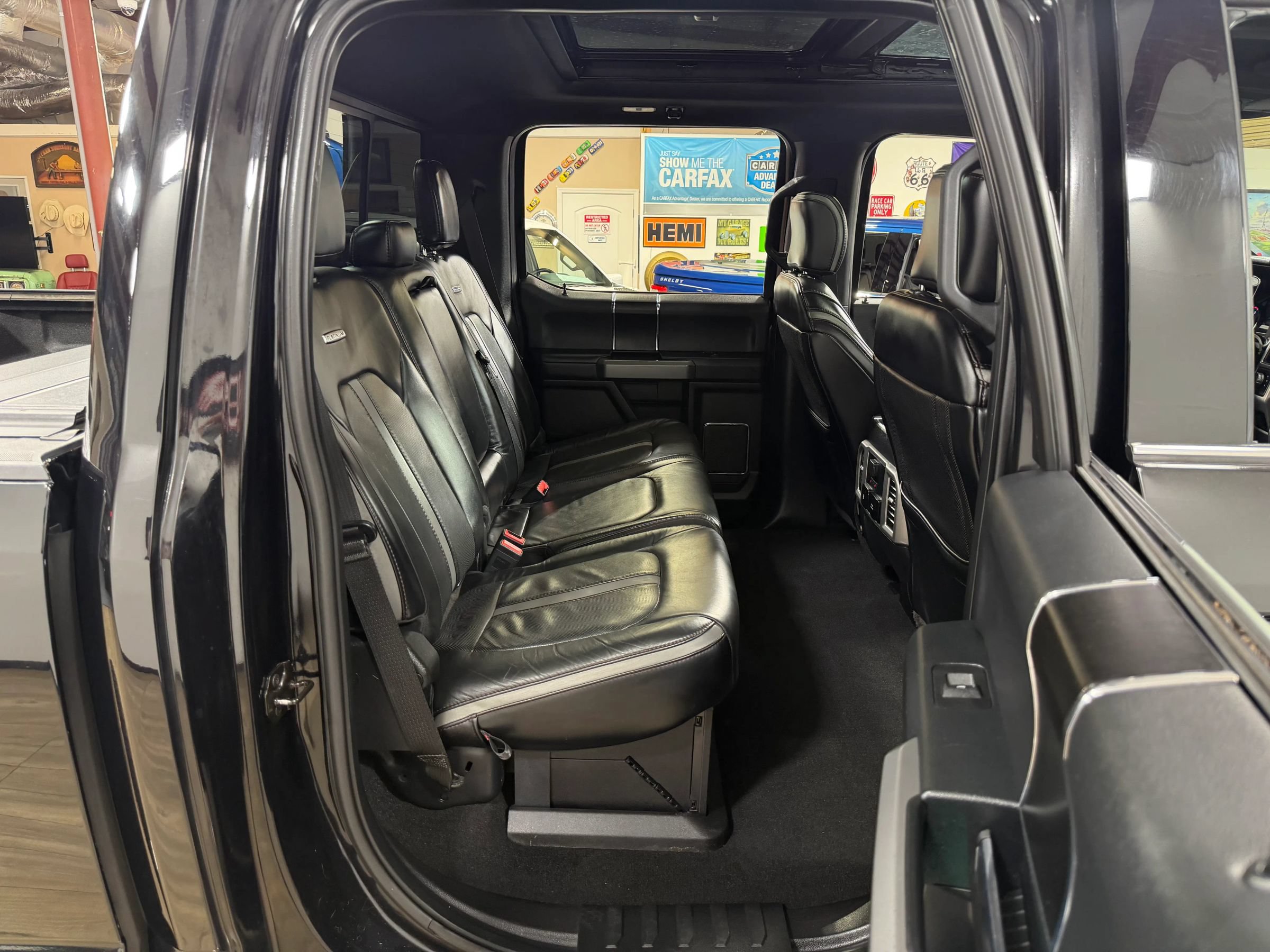 Used 2019 Ford F250 Platinum w/ Platinum Ultimate Package AWD/4WD image 20