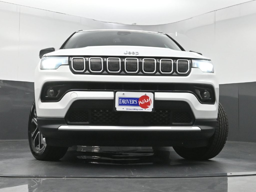 Used 2022 Jeep Compass Limited AWD/4WD image 26