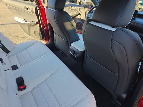 Used 2023 Lexus IS 500 500 F SPORT Performance Premiu image 11