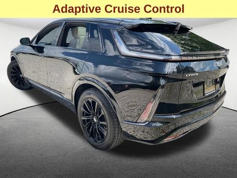 Used 2024 Cadillac Lyriq Sport RWD image 9