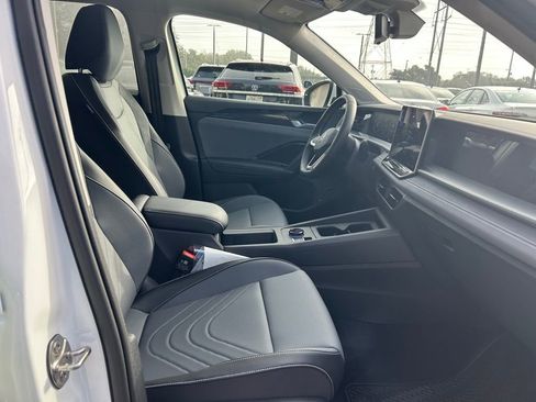 New 2026 Volkswagen Tiguan SE AWD/4WD image 34