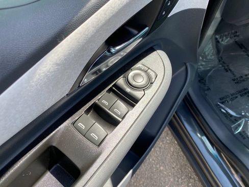 Used 2019 Chevrolet Bolt LT FWD image 11
