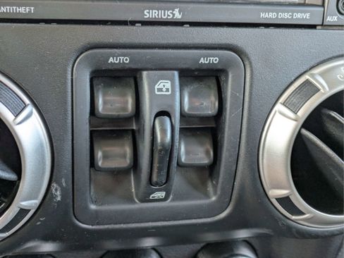 Used 2017 Jeep Wrangler Unlimited Sahara w/ Quick Order Package 24E Chief AWD/4WD image 21