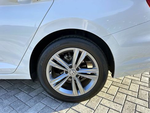 Used 2019 Volkswagen Jetta R-Line image 10